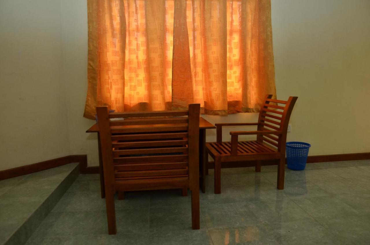 Hotel Mandakini Battaramulla Exterior photo