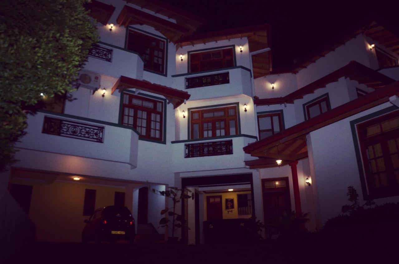 Hotel Mandakini Battaramulla Exterior photo