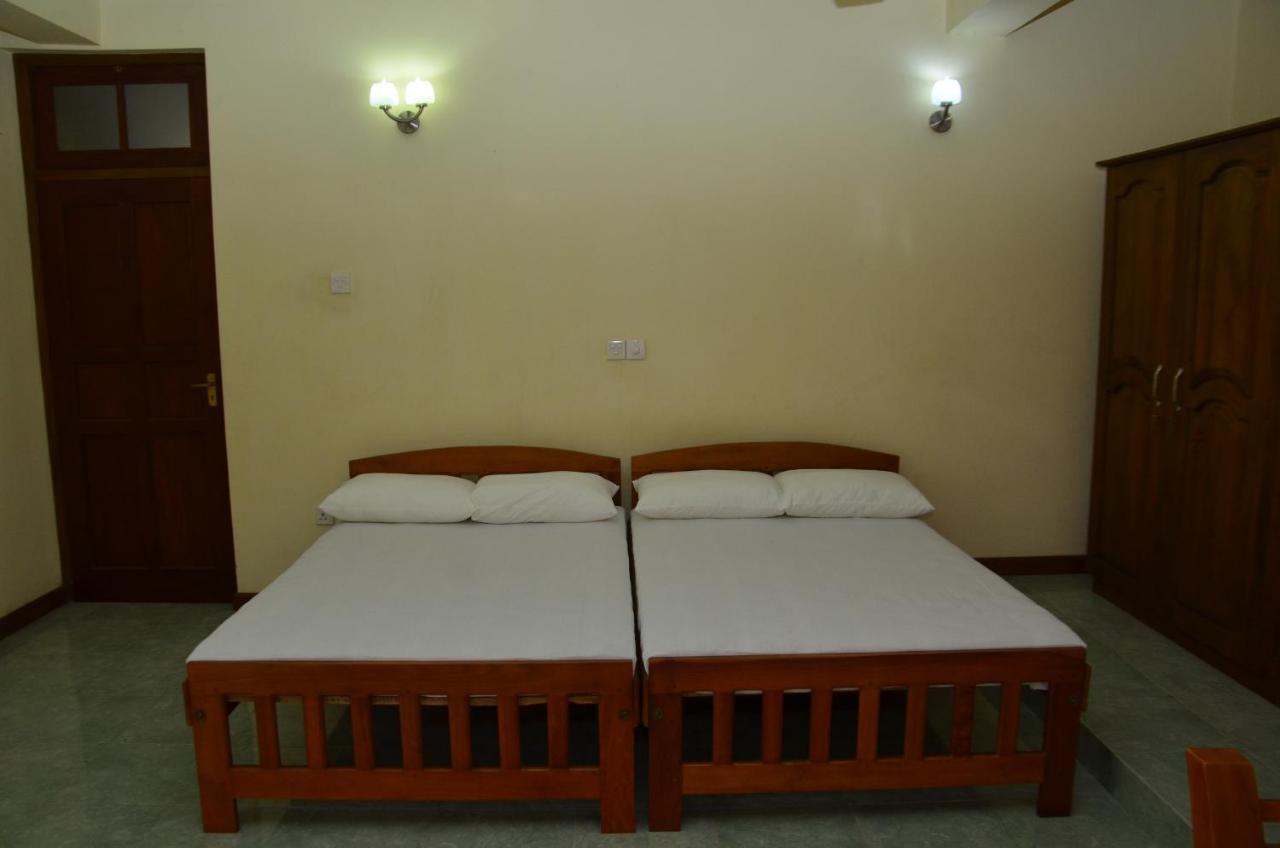 Hotel Mandakini Battaramulla Exterior photo