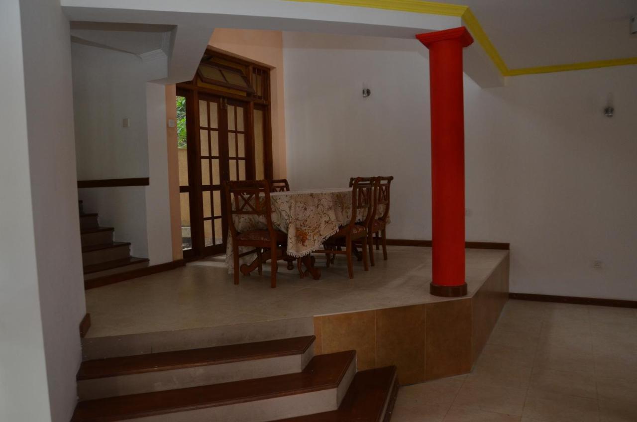 Hotel Mandakini Battaramulla Exterior photo
